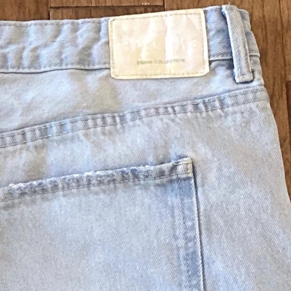 Bershka Loose Fit Straight Leg Light Wash Jeans, Women’s size 10 - Picture 10 of 14